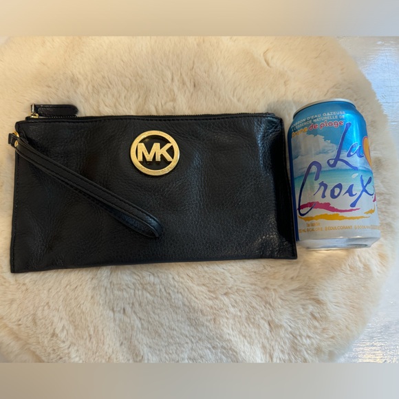 Michael Kora Wristlet - Picture 2 of 4